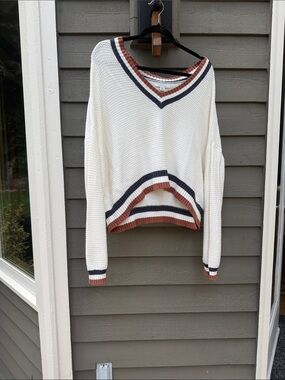 American Eagle Outfitters Cream V-Neck Sweater with Navy and Rust Trim Large